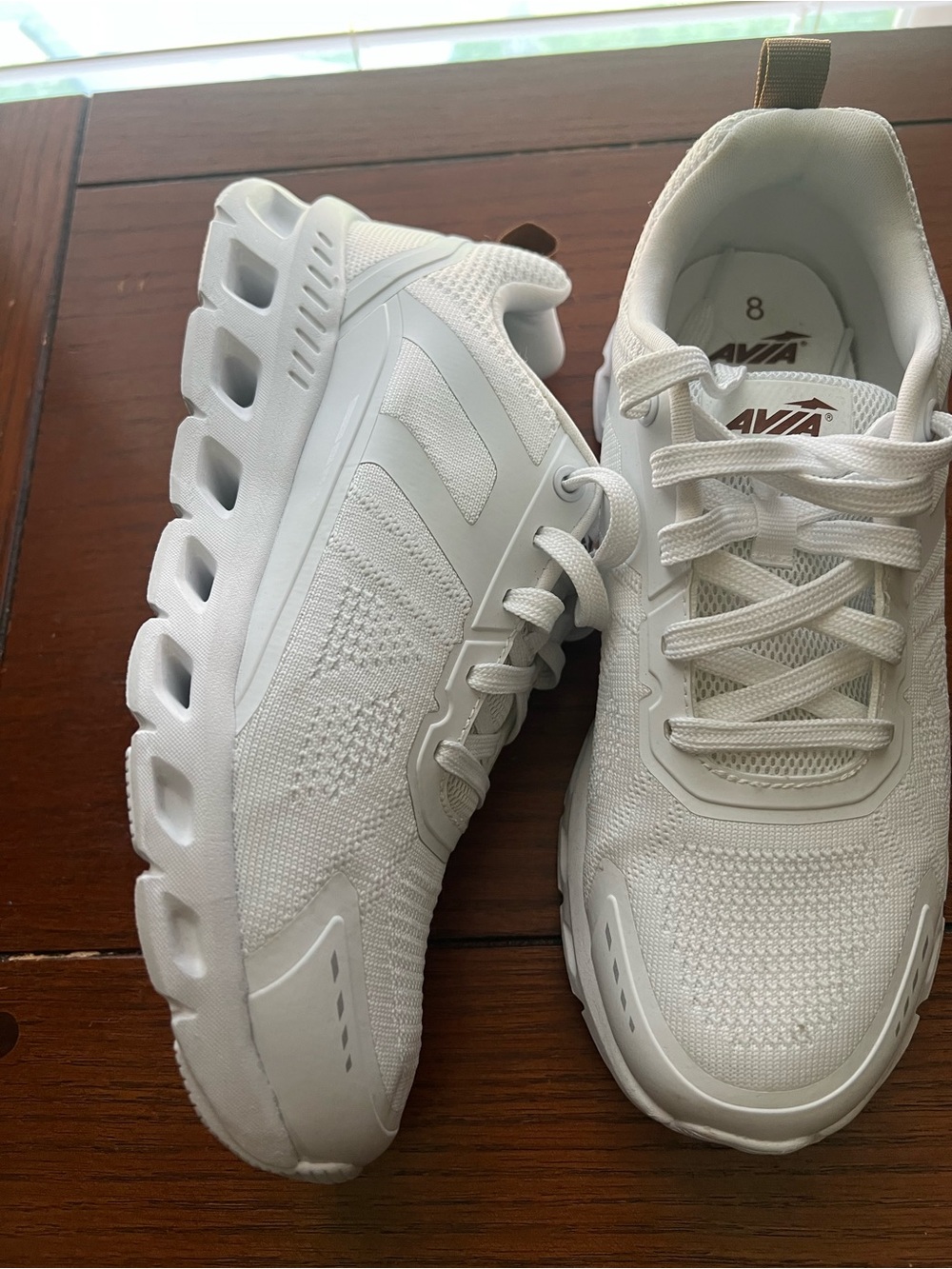 AVIA White Athletic Shoes Memory Foam Walking Running Sneakers Women Sz 8